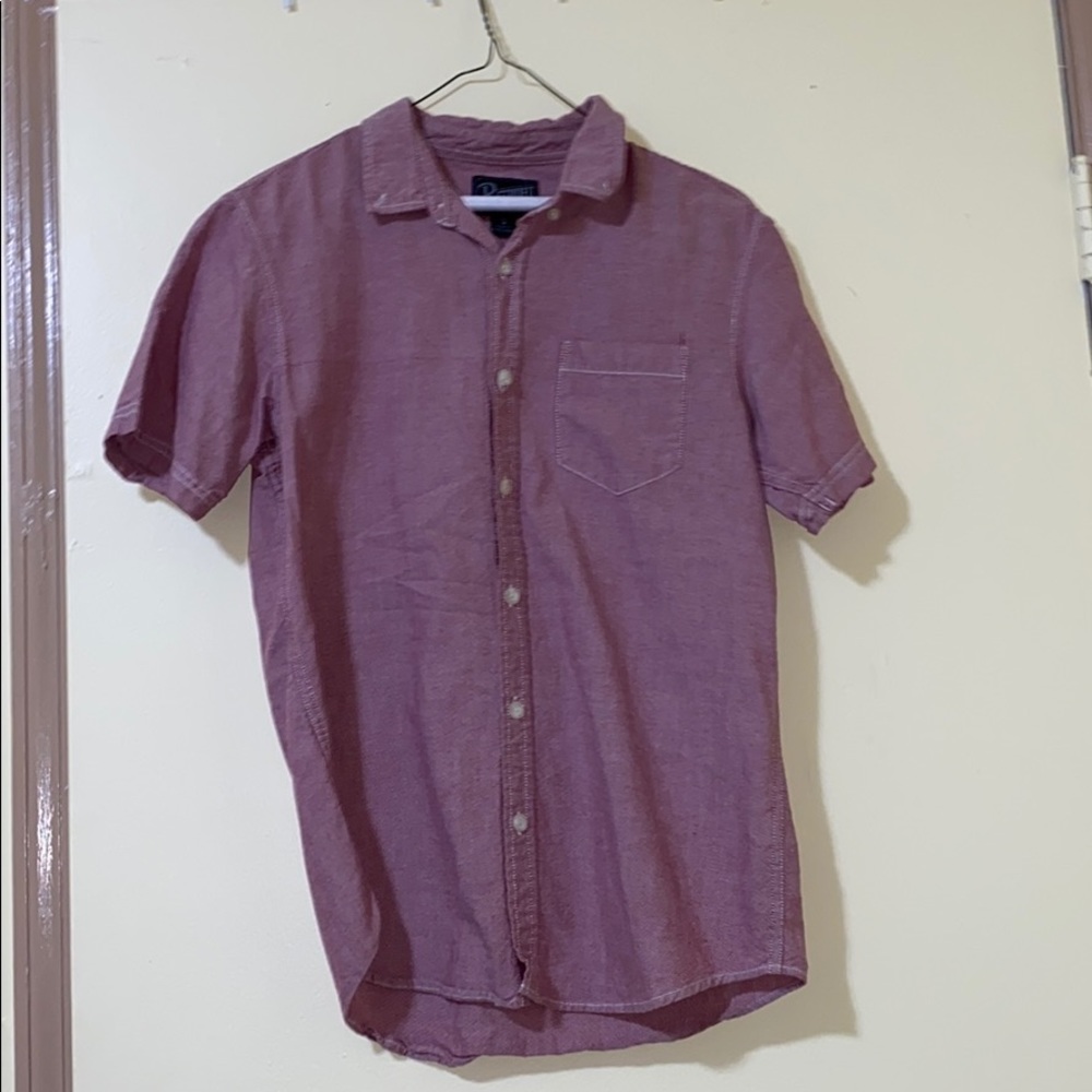 “Retrofit” button shirt